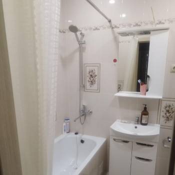 Сдается 1-комнатная квартира, 42 м²
