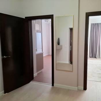 Продается 1-комнатная квартира, 55 м²