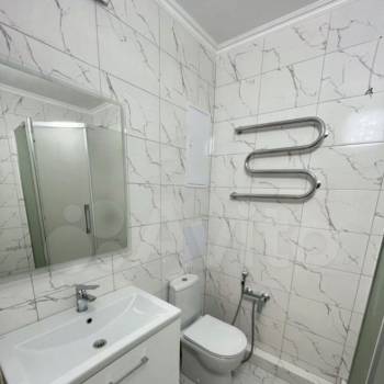 Сдается 1-комнатная квартира, 60 м²