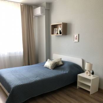 Продается 1-комнатная квартира, 42 м²