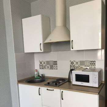 Продается 1-комнатная квартира, 42 м²