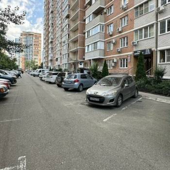 Продается 1-комнатная квартира, 34 м²