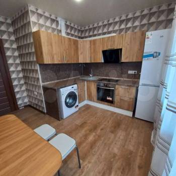 Сдается 1-комнатная квартира, 39 м²