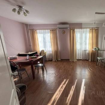 Сдается Многокомнатная квартира, 80 м²