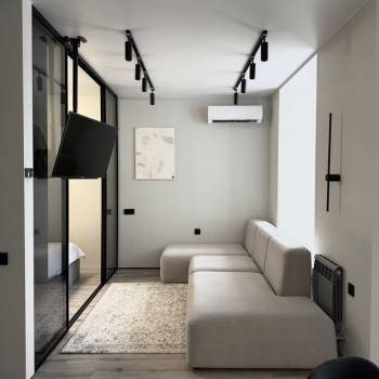 Продается 1-комнатная квартира, 41 м²