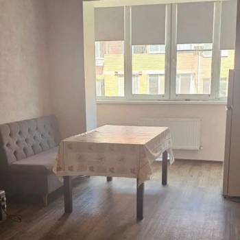 Сдается 1-комнатная квартира, 49 м²