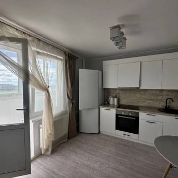 Продается 1-комнатная квартира, 32 м²