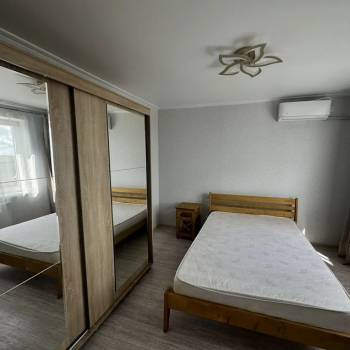 Продается 1-комнатная квартира, 32 м²