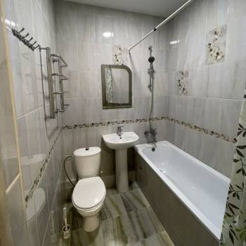 Продается 1-комнатная квартира, 45 м²