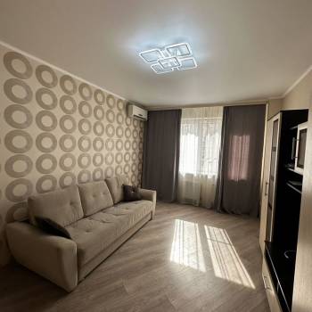 Продается 1-комнатная квартира, 45 м²