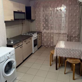 Сдается Многокомнатная квартира, 70 м²