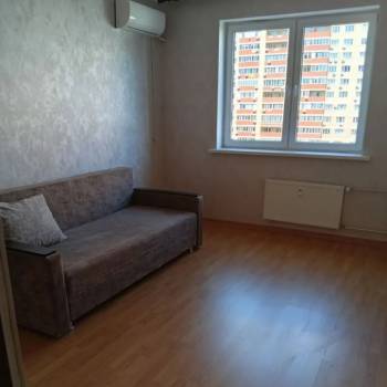 Продается 1-комнатная квартира, 38 м²