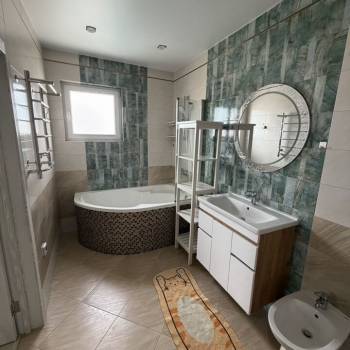 Сдается Многокомнатная квартира, 97 м²