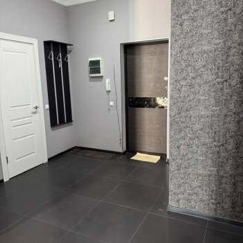 Сдается 1-комнатная квартира, 60 м²