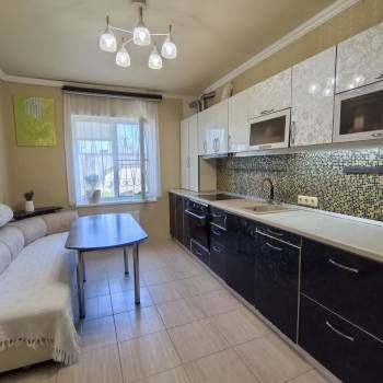 Продается 1-комнатная квартира, 70 м²