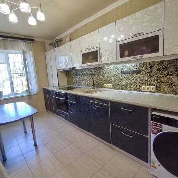 Продается 1-комнатная квартира, 70 м²