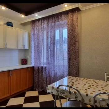 Сдается 1-комнатная квартира, 40 м²