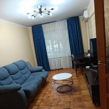 Сдается Многокомнатная квартира, 60 м²