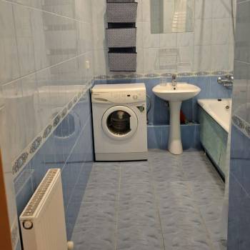 Сдается 1-комнатная квартира, 52 м²