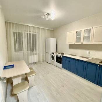 Сдается 1-комнатная квартира, 38 м²