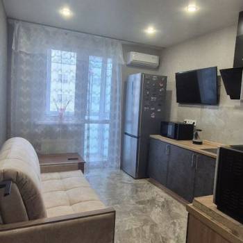 Продается 1-комнатная квартира, 38,6 м²
