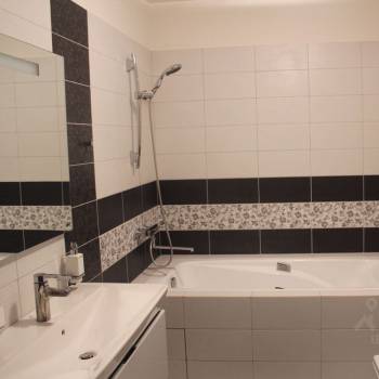 Сдается 1-комнатная квартира, 50 м²