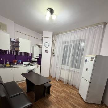Сдается 1-комнатная квартира, 47 м²