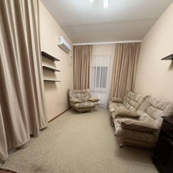 Сдается 1-комнатная квартира, 47 м²