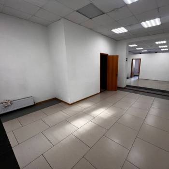 Сдается Нежилое помещение, 112 м²