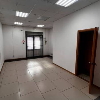 Сдается Нежилое помещение, 112 м²