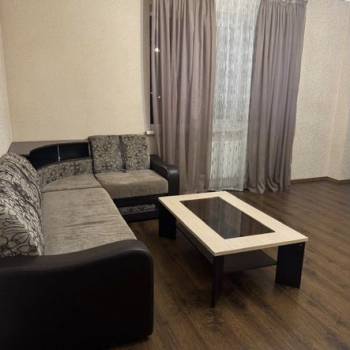 Сдается 2-х комнатная квартира, 77,7 м²