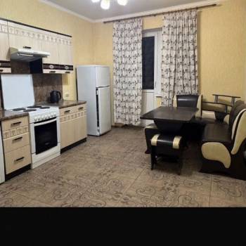Сдается 2-х комнатная квартира, 77,7 м²