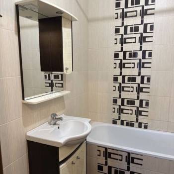 Сдается 2-х комнатная квартира, 77,7 м²