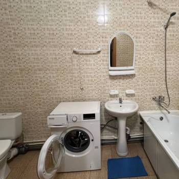 Сдается 1-комнатная квартира, 42 м²
