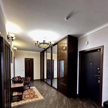Сдается 2-х комнатная квартира, 89 м²