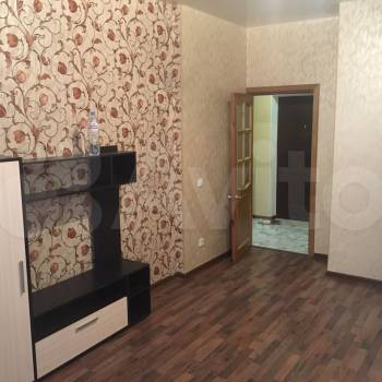 Сдается 1-комнатная квартира, 40 м²