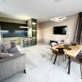 Продается 3-х комнатная квартира, 80 м²
