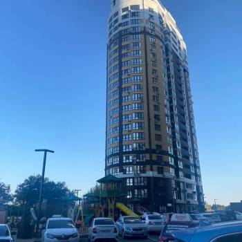 Продается 1-комнатная квартира, 51,7 м²