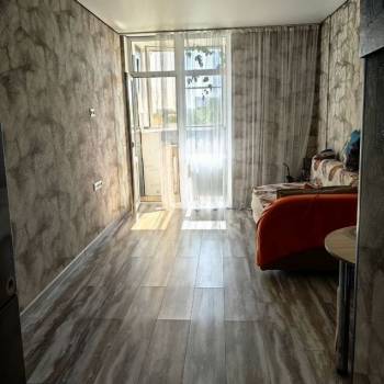 Продается 1-комнатная квартира, 42,2 м²