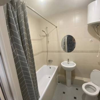 Продается 1-комнатная квартира, 35 м²