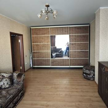 Продается 1-комнатная квартира, 42,7 м²