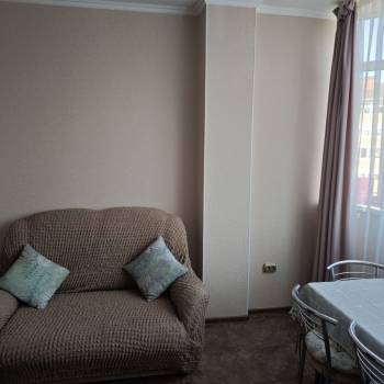 Продается 1-комнатная квартира, 42,7 м²