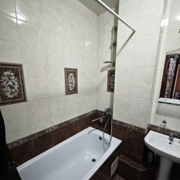 Продается 1-комнатная квартира, 42,7 м²