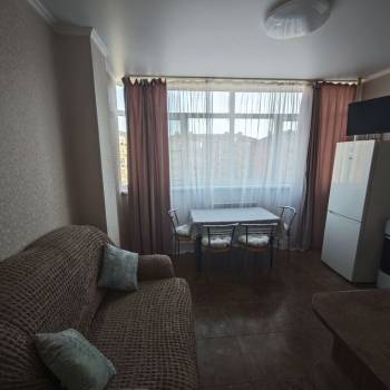 Продается 1-комнатная квартира, 42,7 м²
