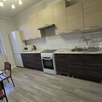 Сдается 1-комнатная квартира, 40 м²