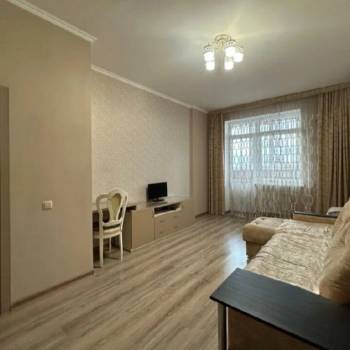 Сдается 1-комнатная квартира, 42 м²