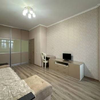 Сдается 1-комнатная квартира, 42 м²
