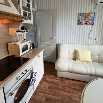 Продается 1-комнатная квартира, 38 м²