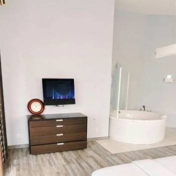 Сдается Многокомнатная квартира, 174 м²