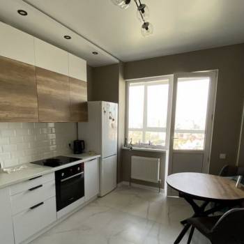 Сдается 1-комнатная квартира, 42 м²